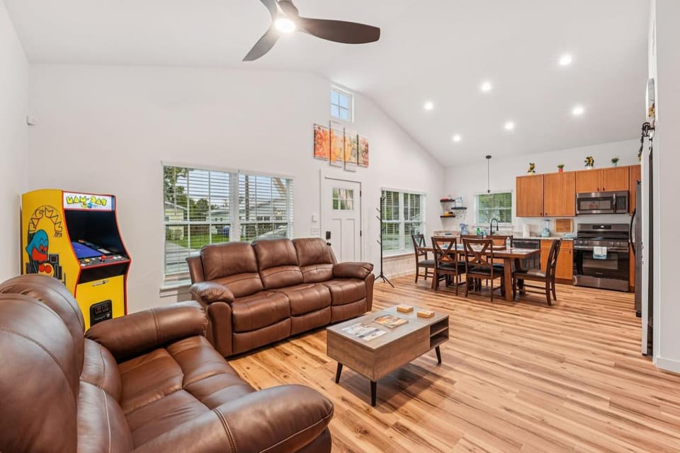 3BR2BA 6 Beds Fenced Yard Near Downtown House in Saint Augustine