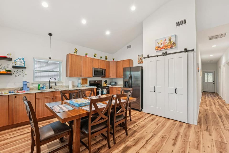 3BR2BA 6 Beds Fenced Yard Near Downtown House in Saint Augustine