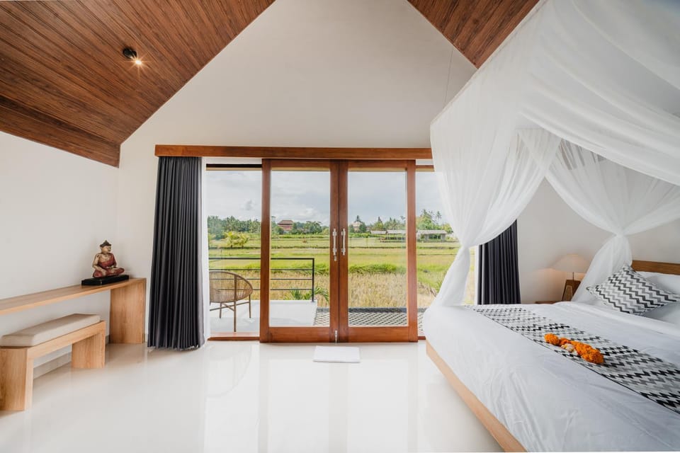Bed, Bedroom, Garden view, Garden view