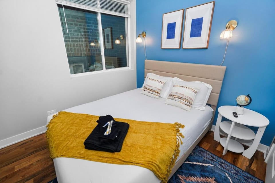 Modern 3BR Retreat Near United Center & West Loop Apartment in Chicago
