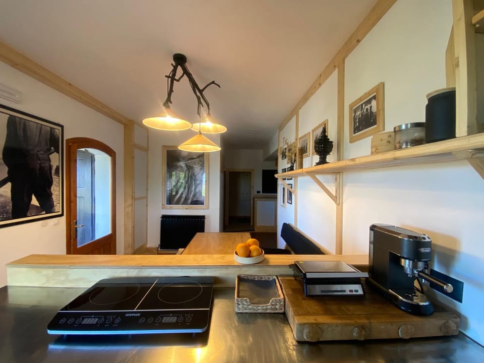 Shangri-La Travellers' Hostel Hostel in Emilia-Romagna