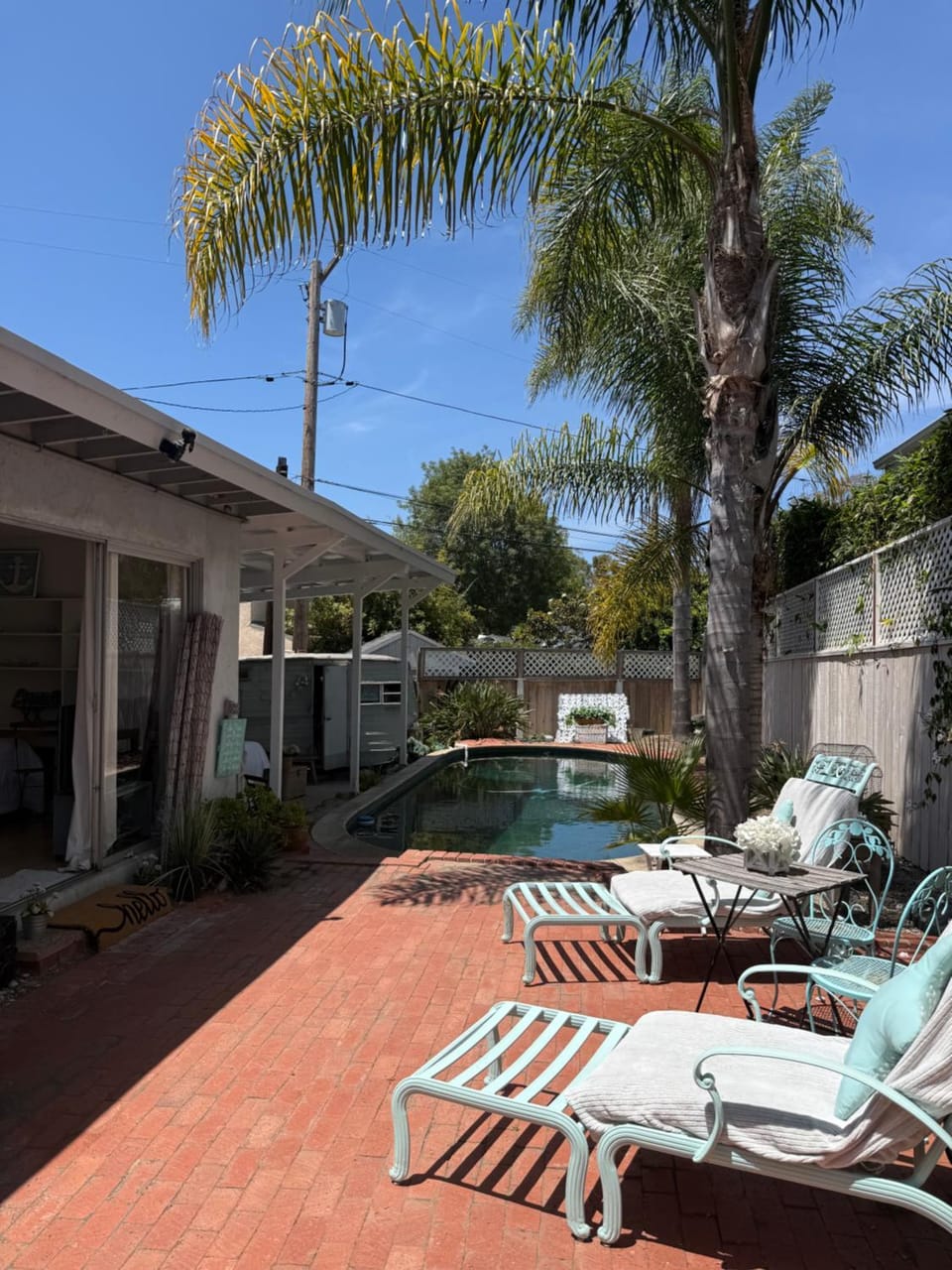 Beach Cottage Hideaway Apartment in Pacific Beach