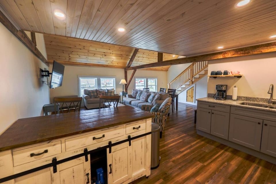 Kitchen or kitchenette, Living room, Seating area