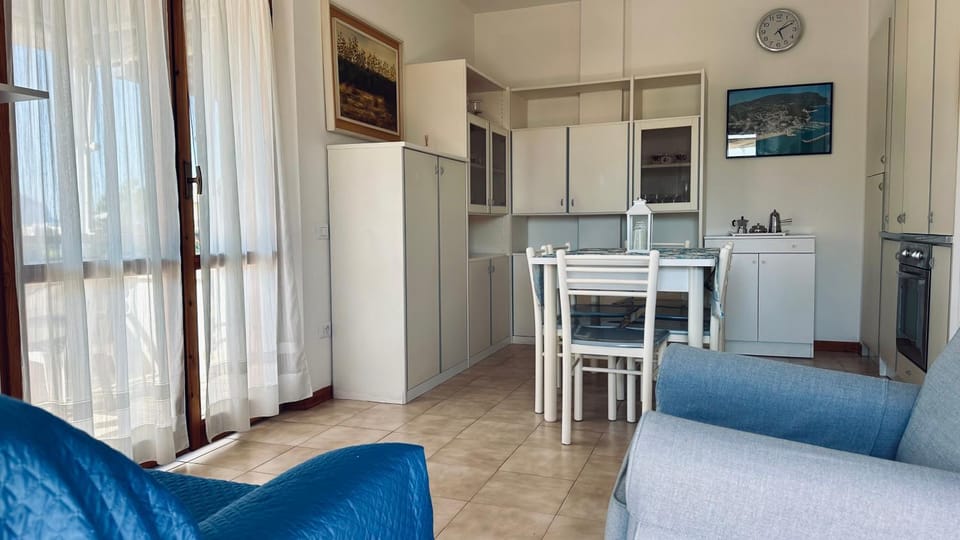 M410 - Marcelli, comodo trilocale con ampia terrazza Apartment in Marcelli