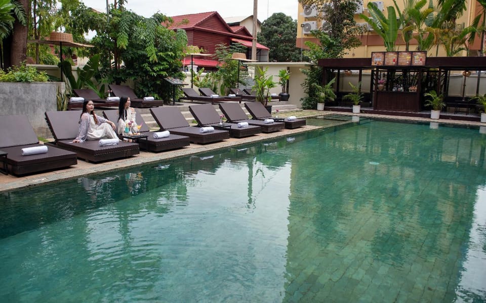 Patio, Day, Garden, Lounge or bar, Pool view, Area and facilities, Area and facilities, Swimming pool, sunbed