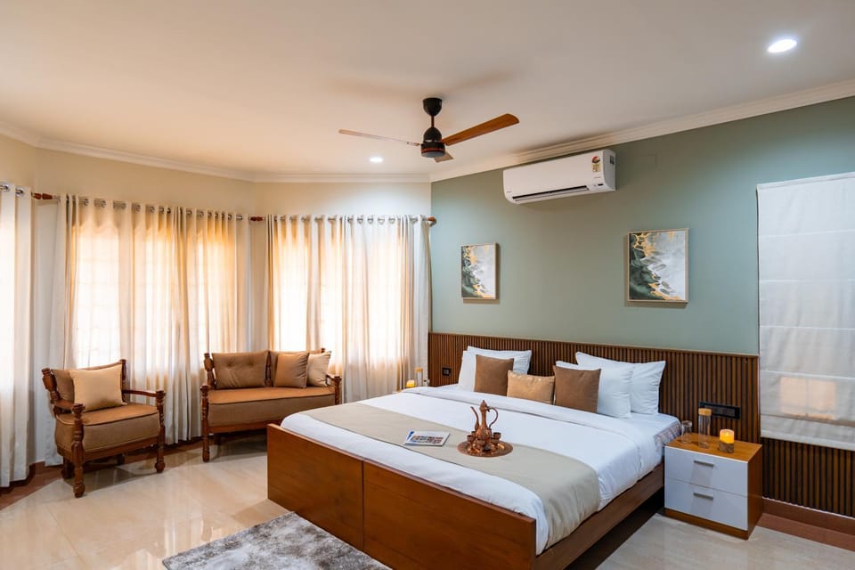 ELIVAAS Valiyaveetil Mansion 5-BHK Mansion With Private Pool, Home Theatre & Garden Near New Marine Drive Villa in Kochi