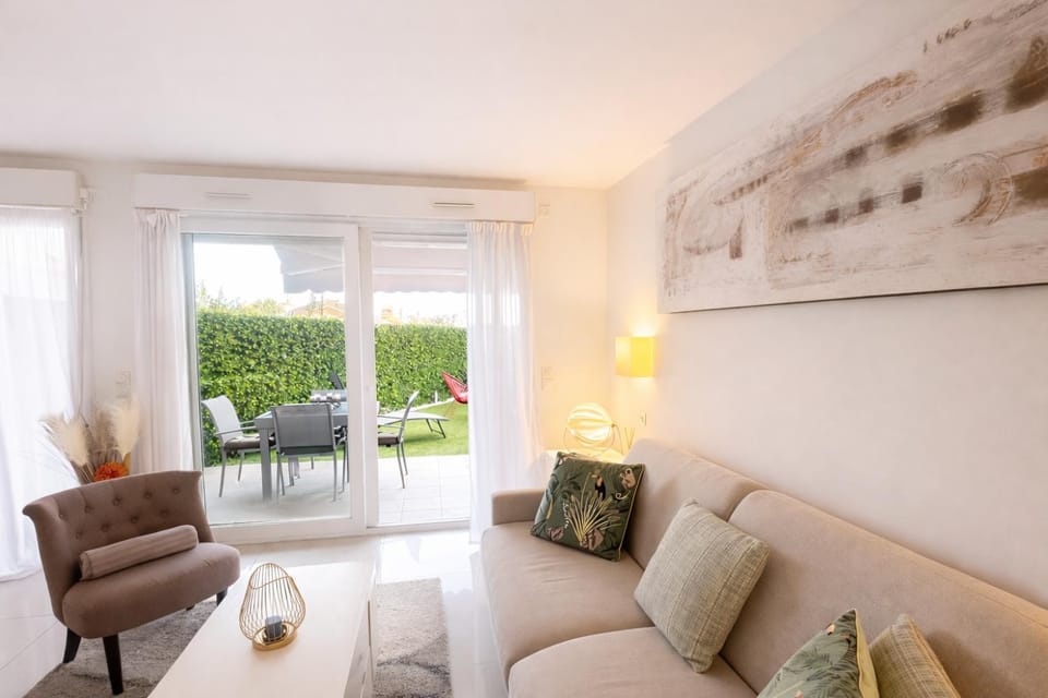 Elegant retreat near Monaco Private terrace Apartment in Monaco