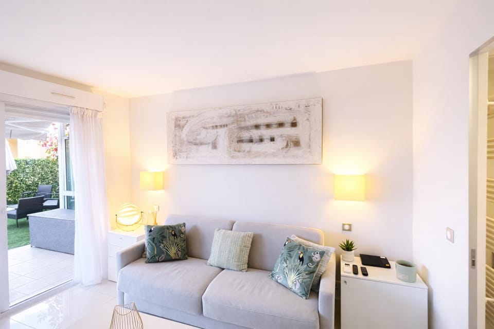 Elegant retreat near Monaco Private terrace Apartment in Monaco