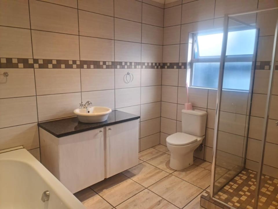 Hasate Guest House Bed and Breakfast in Cape Town