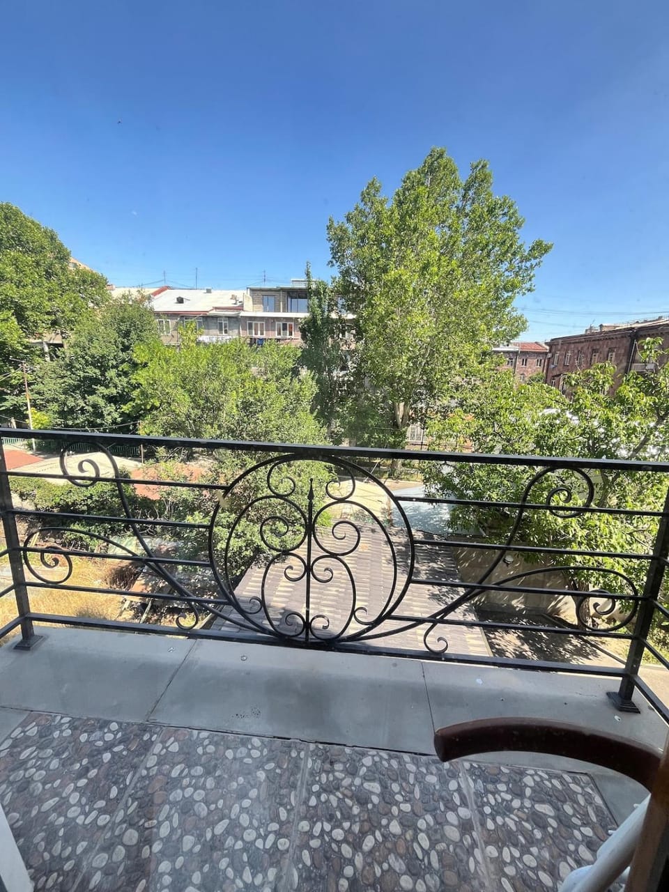 White house Apartment in Yerevan
