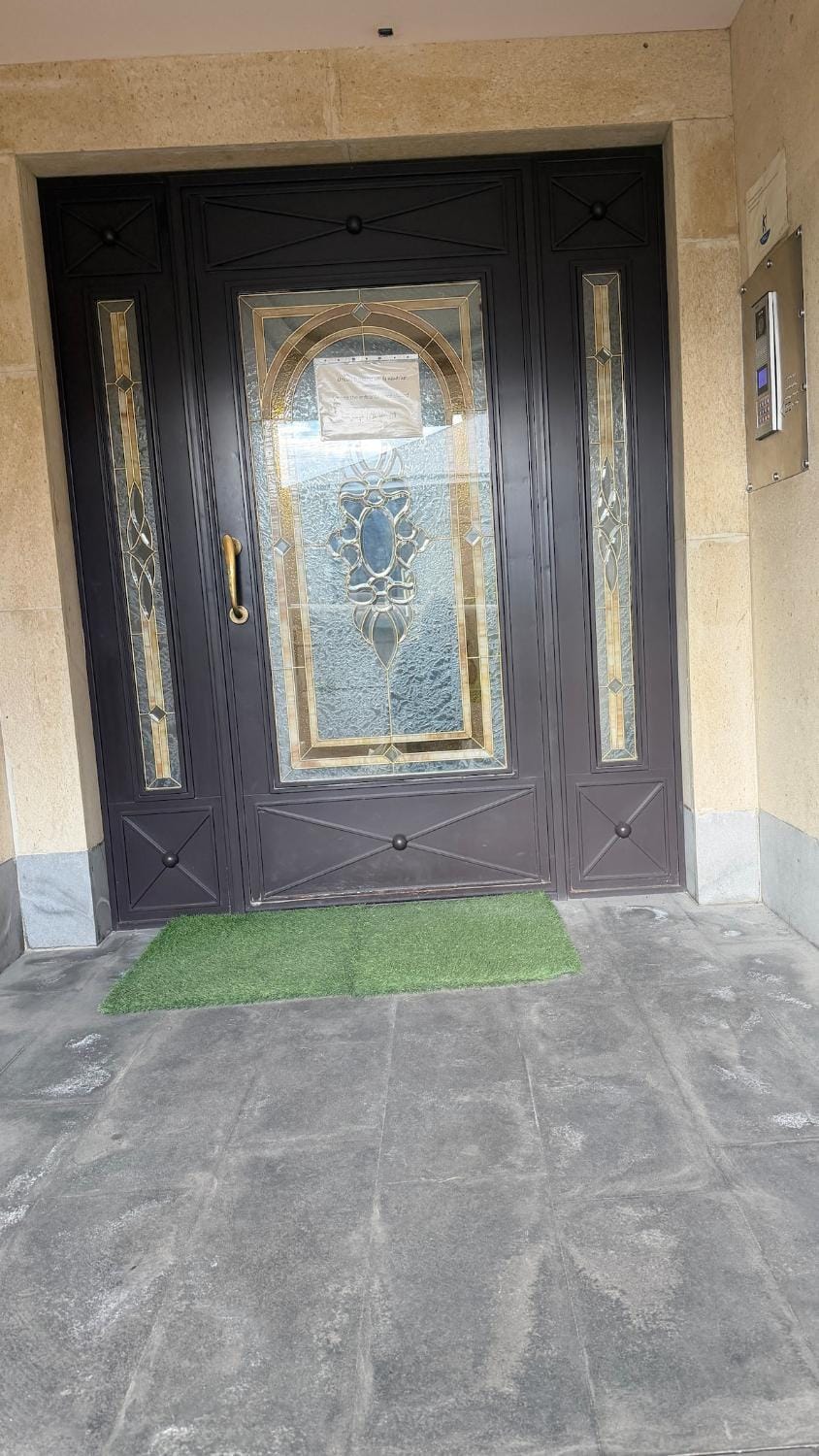 Facade/entrance