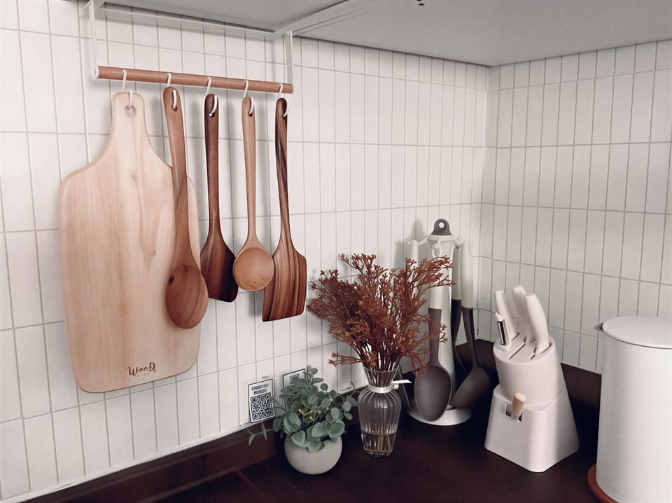 Kitchen or kitchenette, kitchen