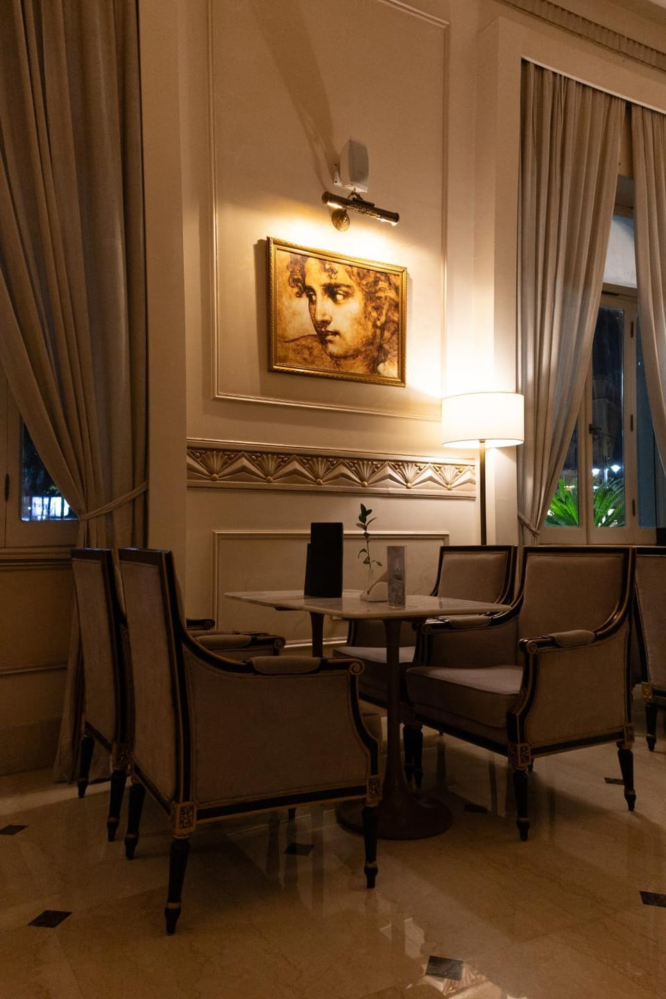Seating area, Dining area