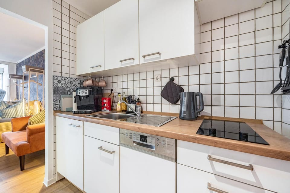 Kitchen or kitchenette, Living room