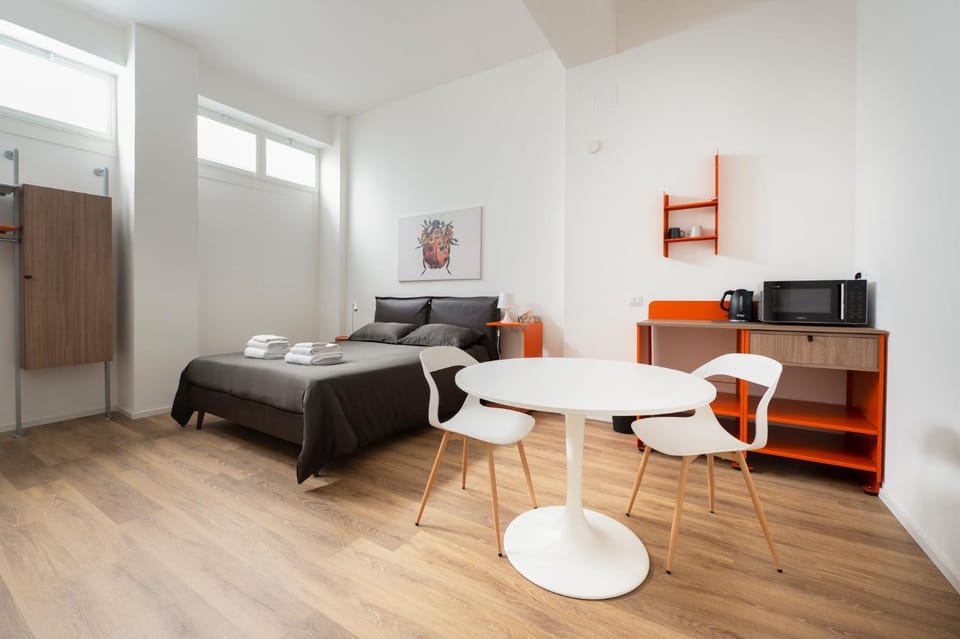 Dining area, Bedroom