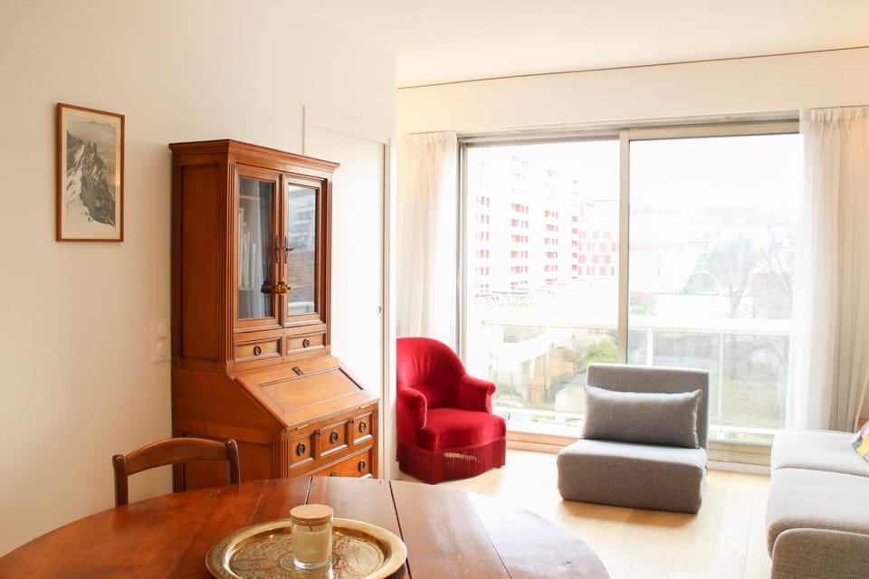 Renovated studio with quiet balcony Apartment in Île-de-France