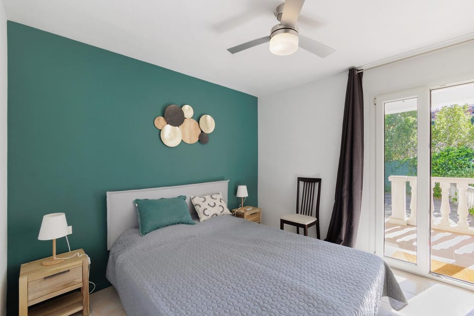 Living room, Bedroom