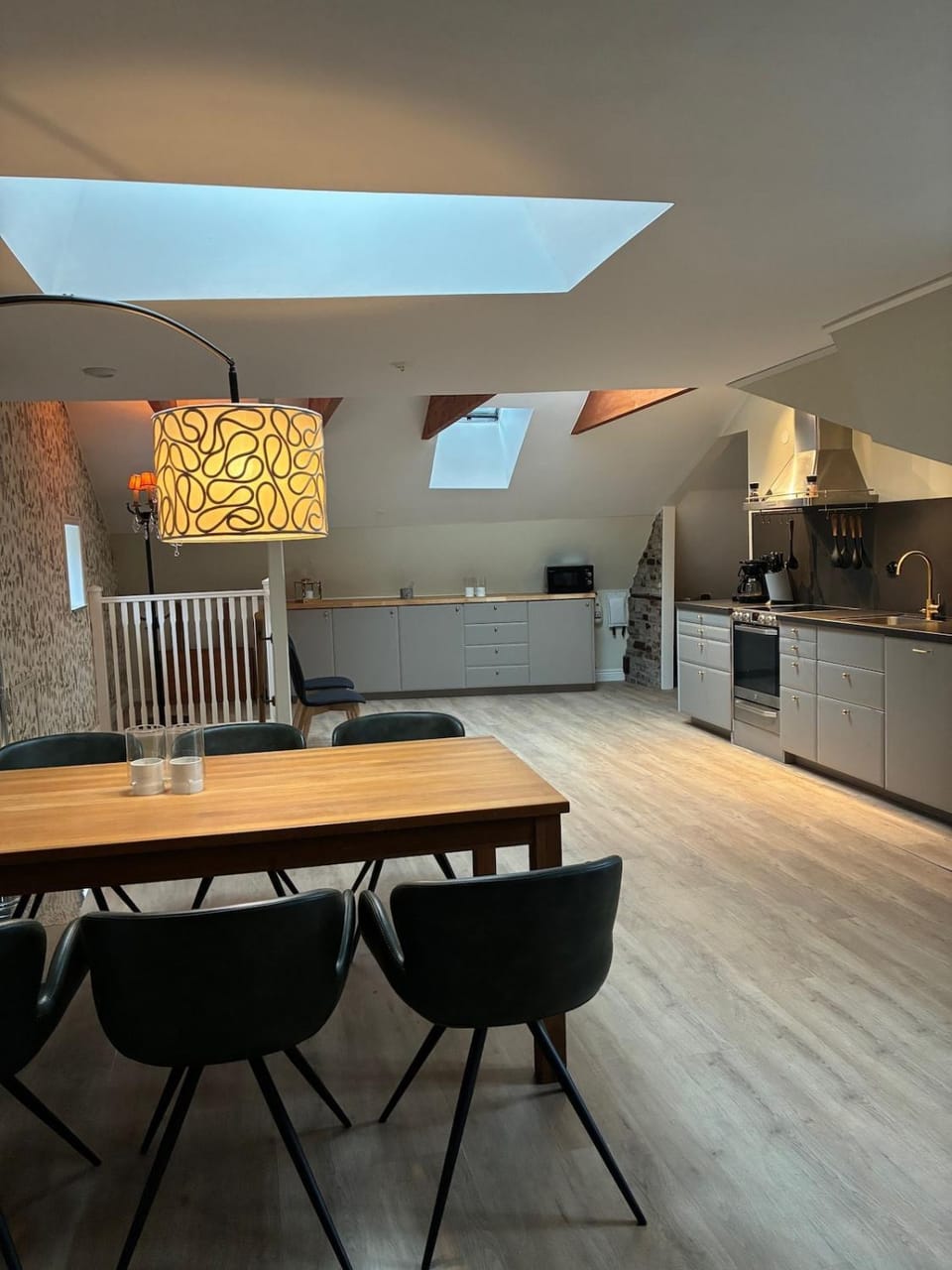 Kitchen or kitchenette, Dining area, stove