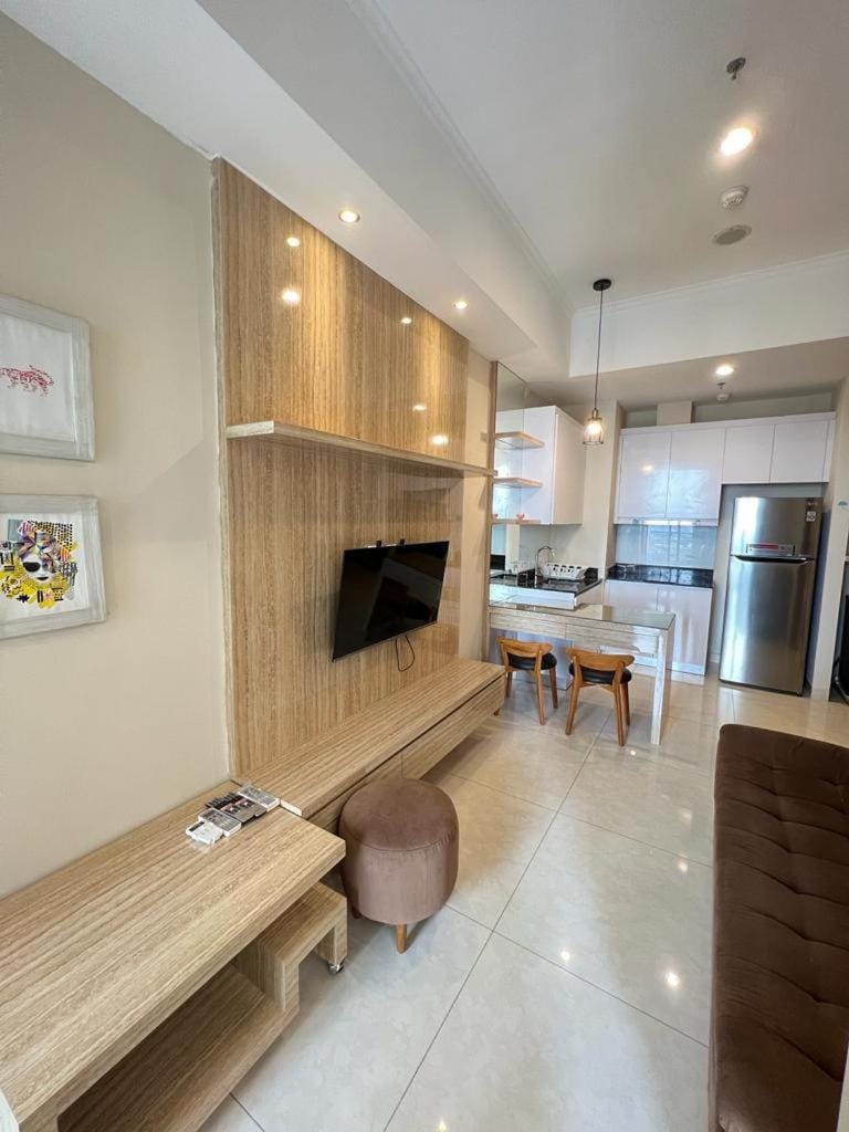 TAMAN ANGGREK MaLL CONNECTED 2 BEDROOM FLAT SUPER COMFORTABLE NEW FURNITURE LUXURIOUS BUILDING TAMAN ANGGREK RESIDENCE APARTMENT Apartment in Jakarta