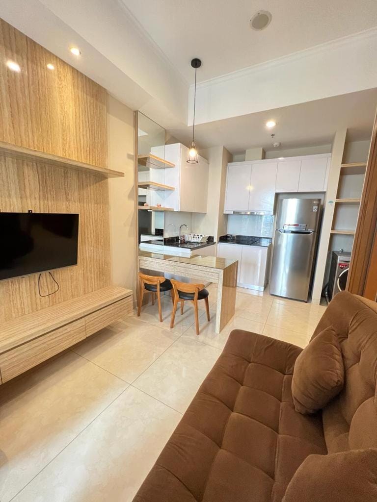 TAMAN ANGGREK MaLL CONNECTED 2 BEDROOM FLAT SUPER COMFORTABLE NEW FURNITURE LUXURIOUS BUILDING TAMAN ANGGREK RESIDENCE APARTMENT Apartment in Jakarta