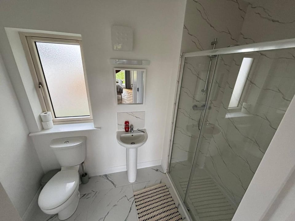 Serene 3-Bedroom House in Athlone House in Athlone