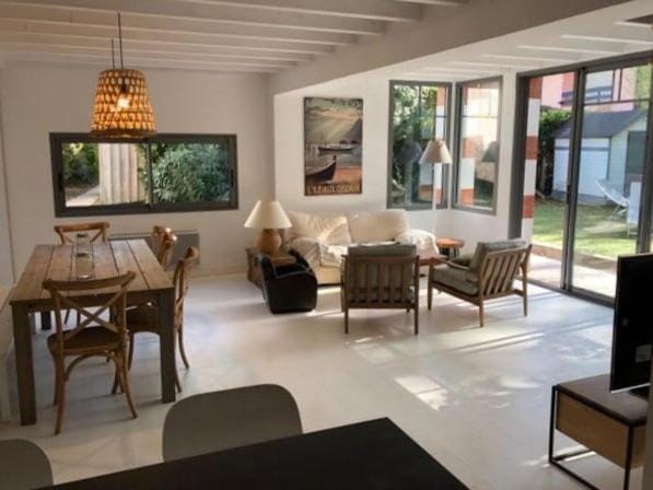 Charmante maison moderne 4 chambres et jardin House in Arcachon