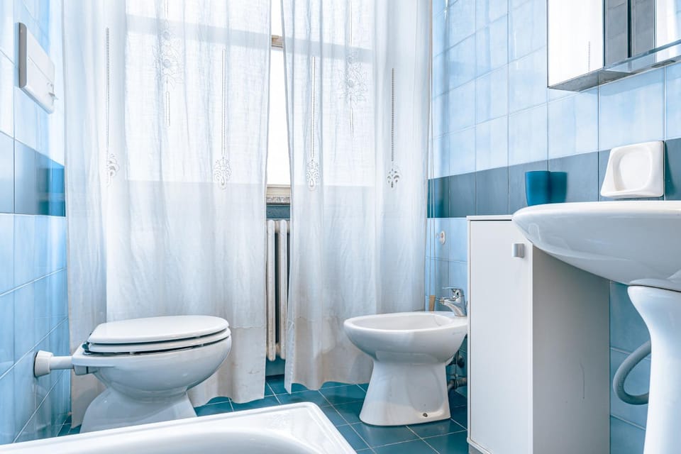 Toilet, Bathroom