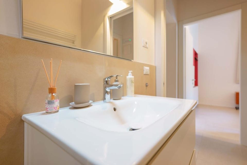 Sotto le Torri by Edera Rooms Bed and Breakfast in Bologna