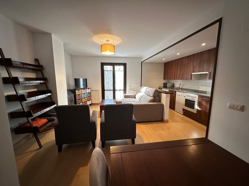 Kitchen or kitchenette, Living room, Photo of the whole room, Seating area, Dining area