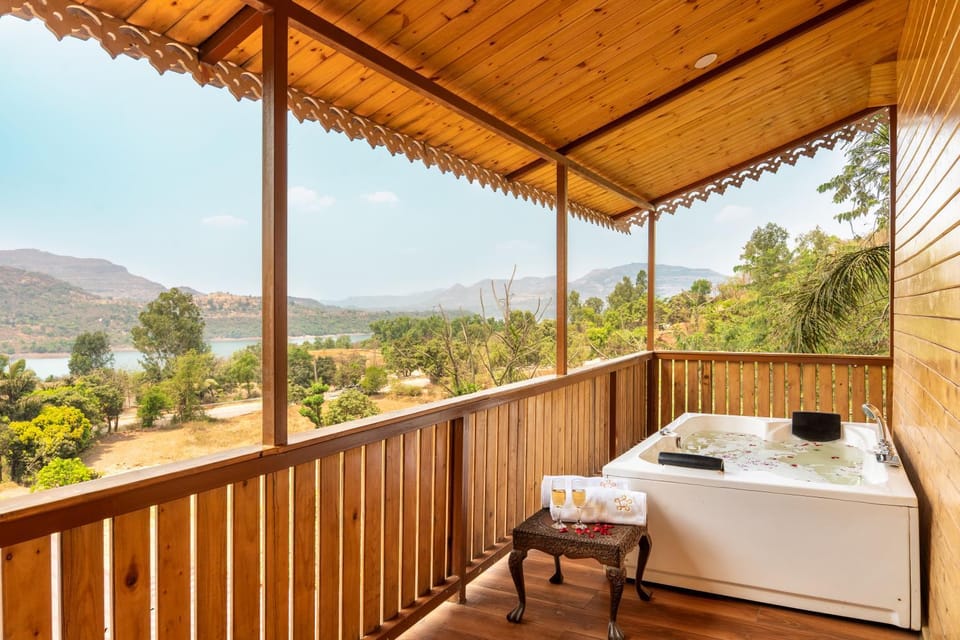 Hot Tub, Balcony/Terrace, Lake view, Mountain view