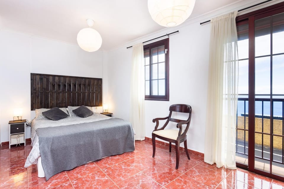 Home2Book Local Stay BBQ & WiFi Tenerife North House in La Matanza de Acentejo