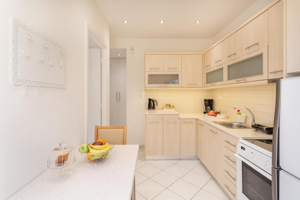 Renovated comfy apartment near Athens Airport Apartment in Chalandri