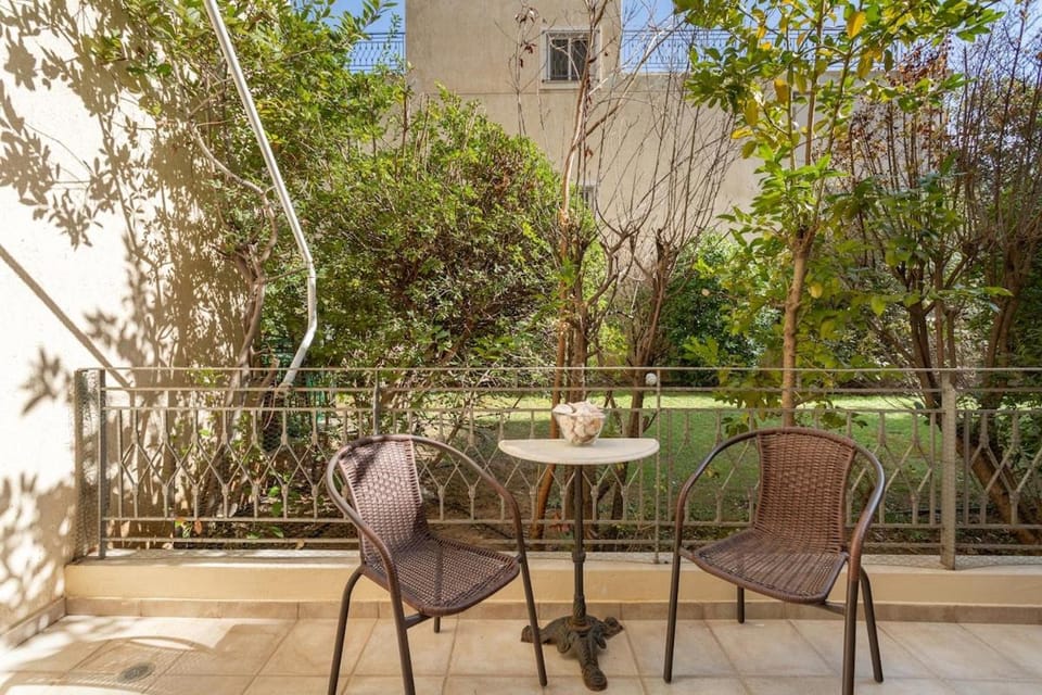 Renovated comfy apartment near Athens Airport Apartment in Chalandri