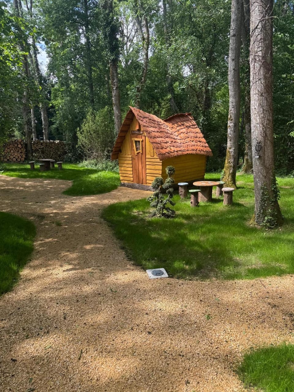 Who's nest cabane House in Nouvelle-Aquitaine