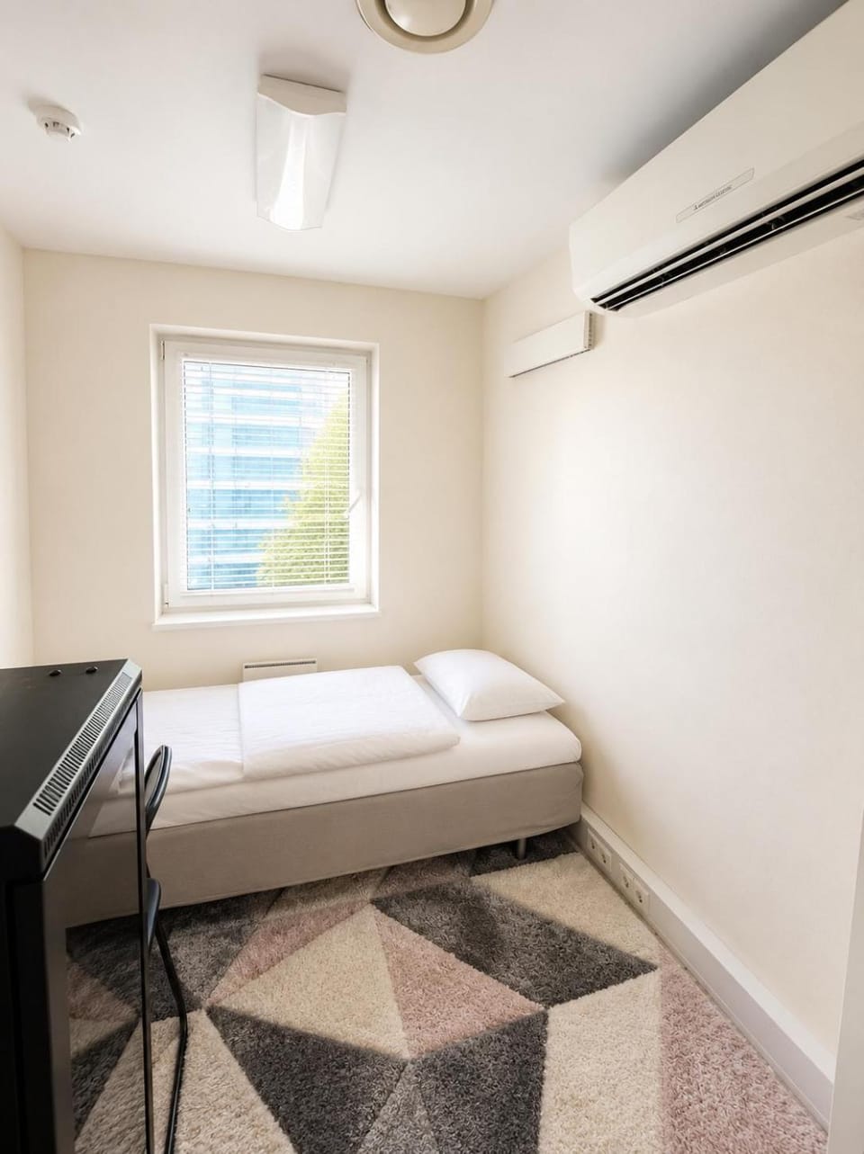 Hobeda 6 Guest House Bed and Breakfast in Tallinn