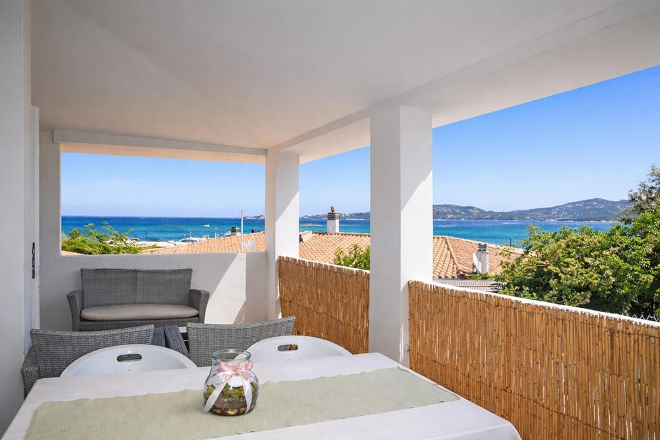 Property building, Sea view