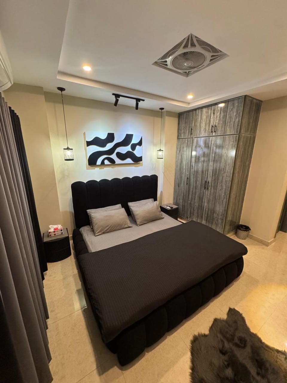 Bed, Bedroom, wardrobe, air conditioner