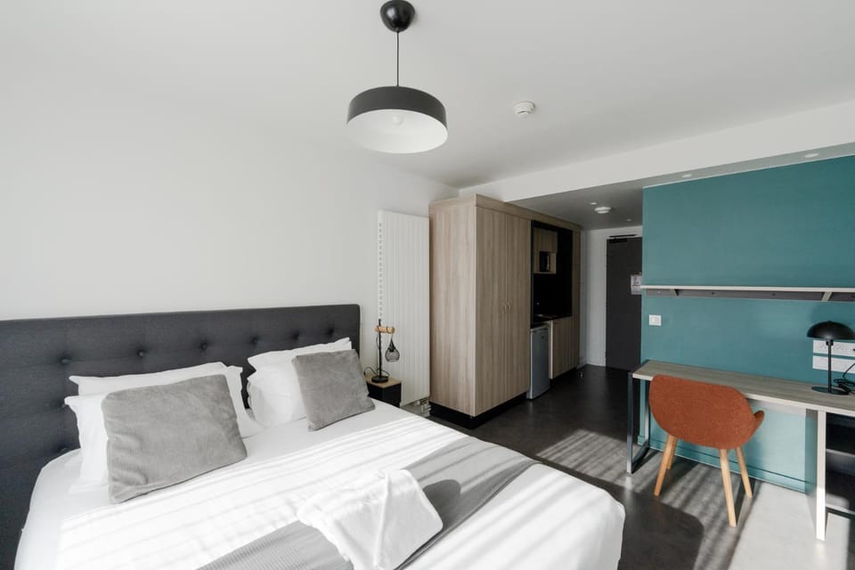 Kitchen or kitchenette, Photo of the whole room, Seating area, towels