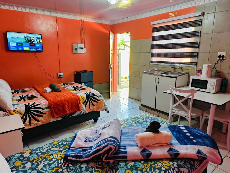 48 ON Lindi Bed and Breakfast in North West, South Africa