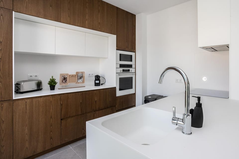 Kitchen or kitchenette