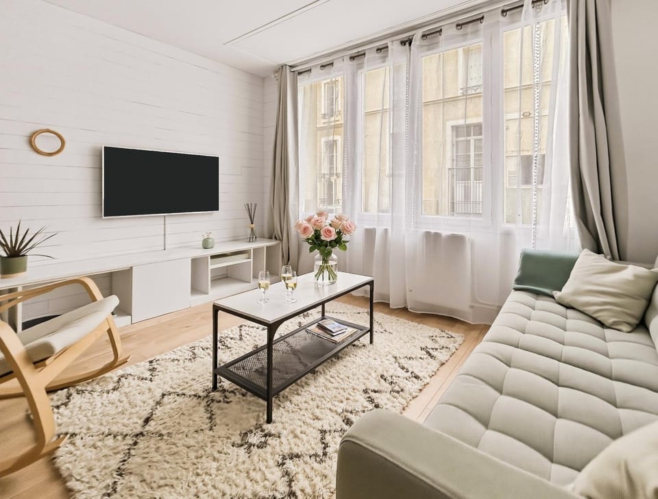 Communal lounge/ TV room, TV and multimedia, Living room, Seating area