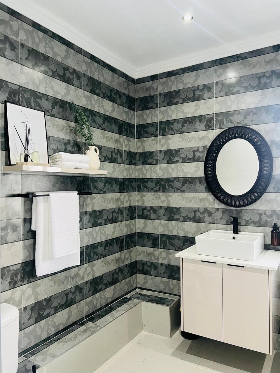 Bathroom, towels