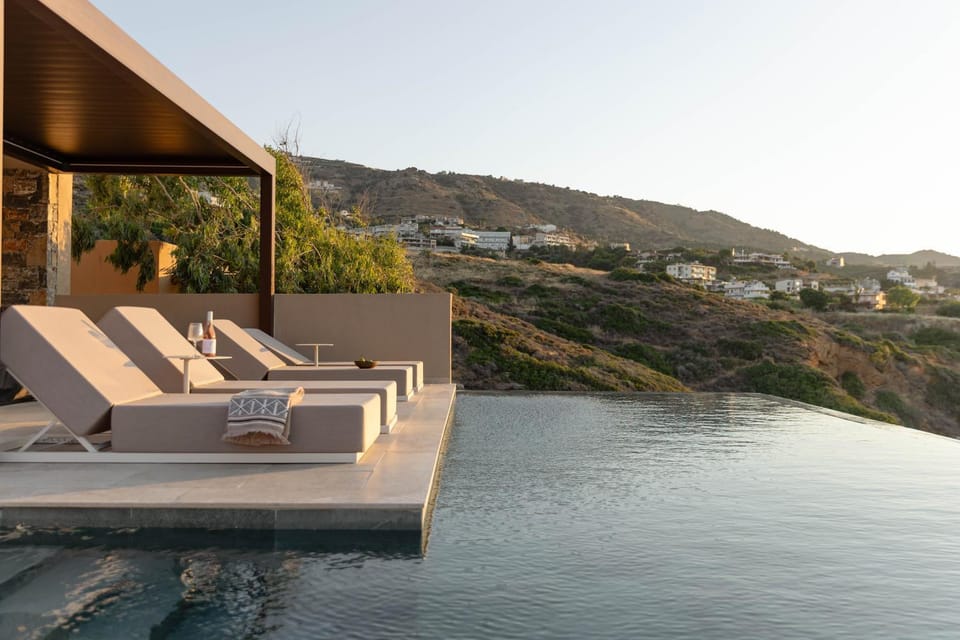 Day, Natural landscape, Balcony/Terrace, Mountain view, Swimming pool, sunbed