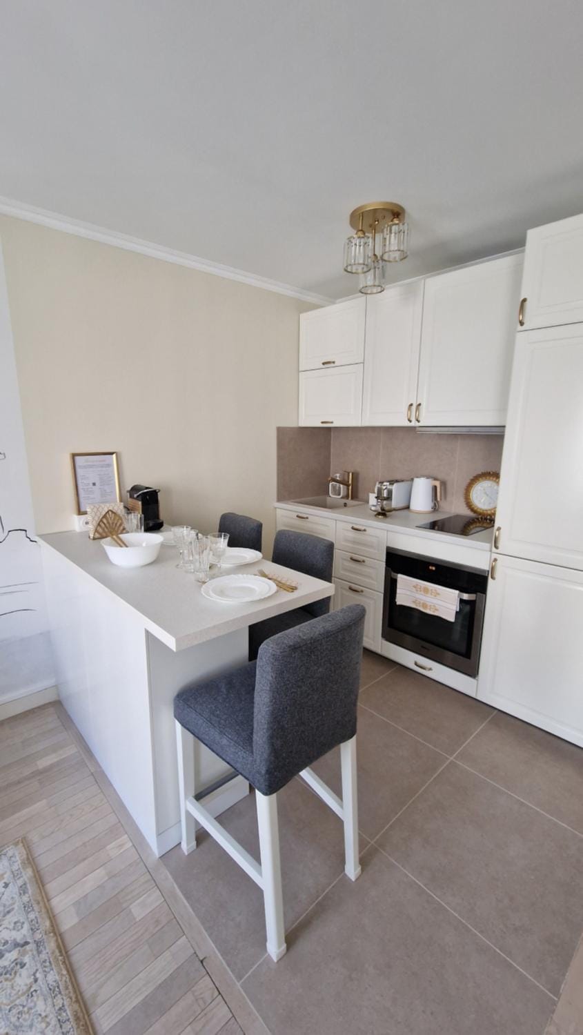 Studio romantique esprit manoir Apartment in Noisy-le-Grand