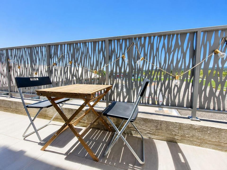 Day, View (from property/room), Balcony/Terrace, Dining area