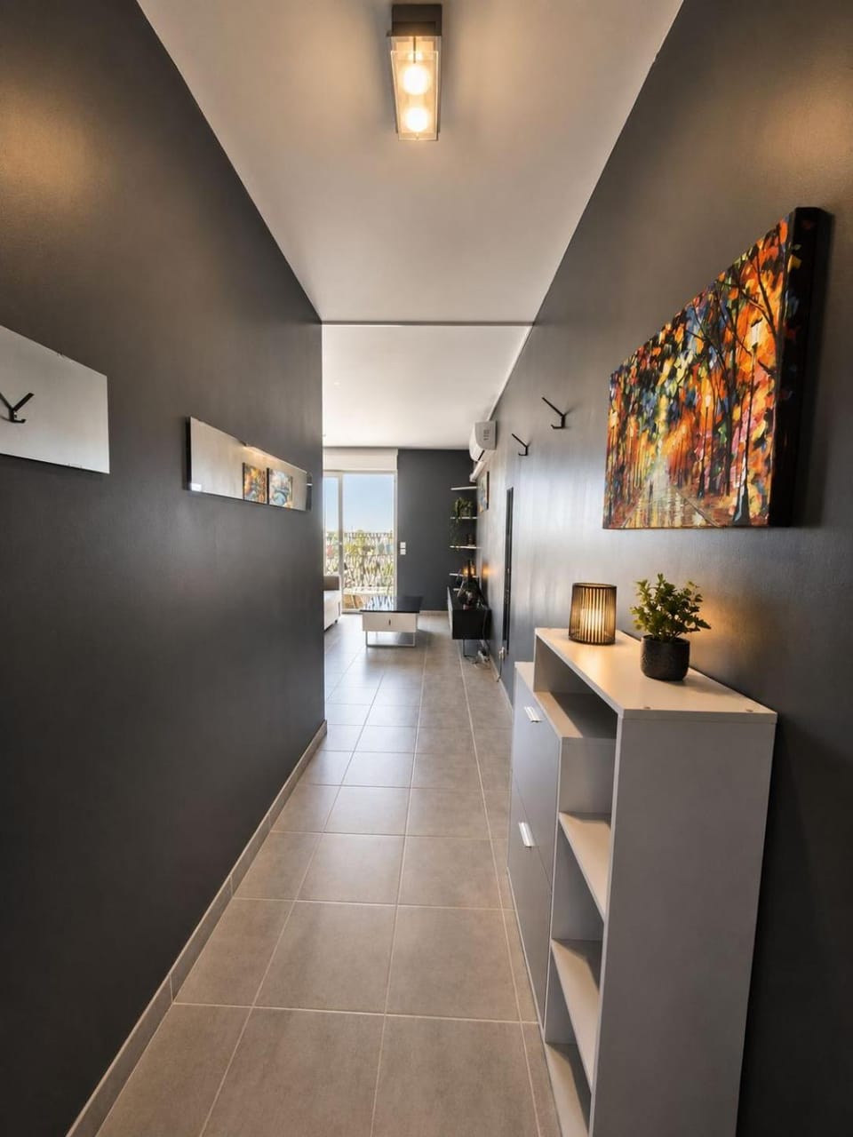 Facade/entrance, TV and multimedia
