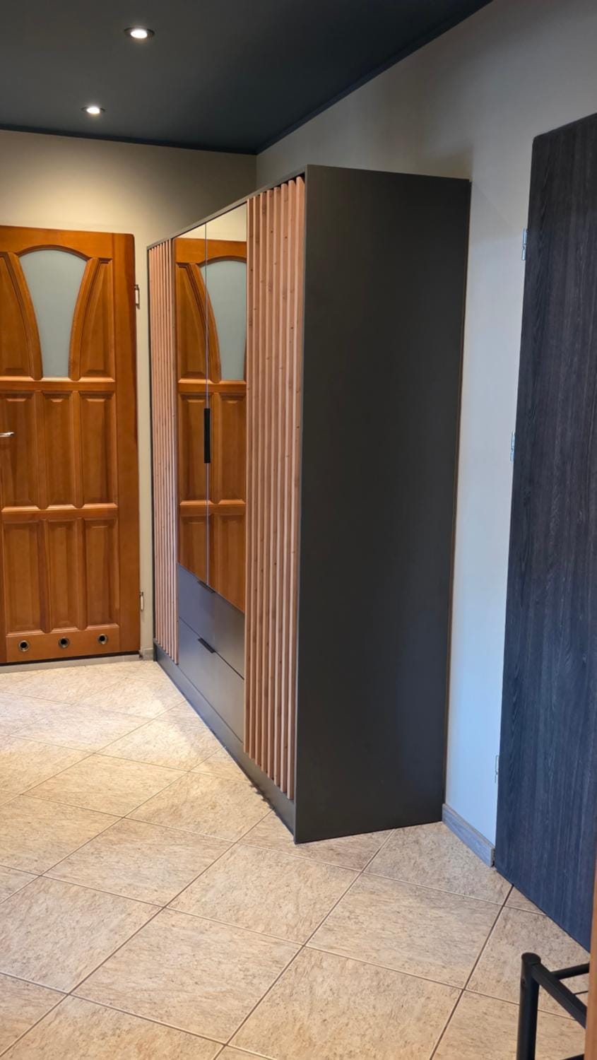wardrobe