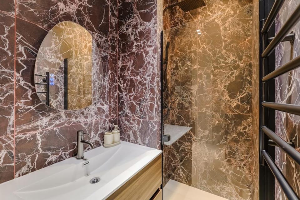 Montmartre Sacré-Coeur Apartment in Paris