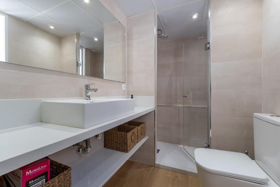 Shower, Bathroom