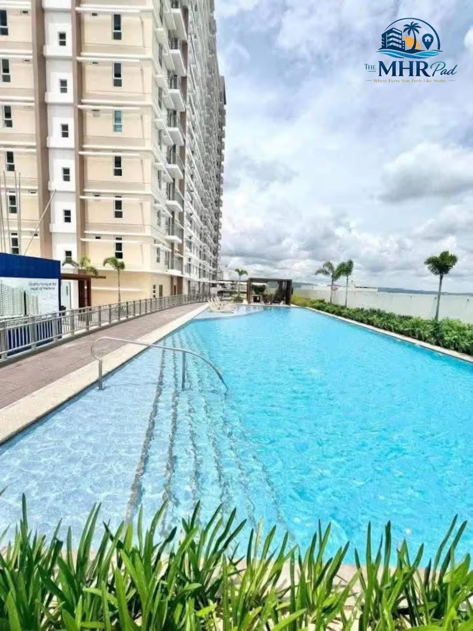 The MHR Pad Cozy & Modern Heart of the City Apartment in Marikina